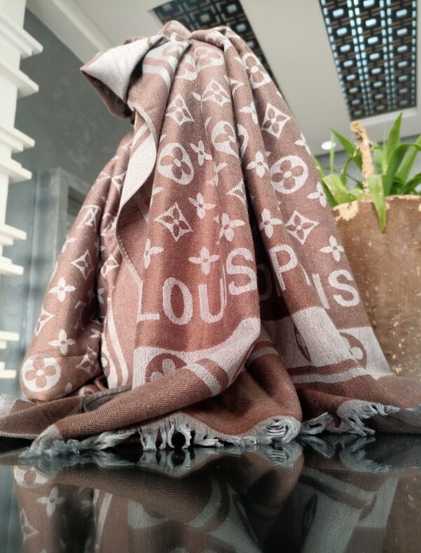 Châle Femme Châle de la marque louis Vuitton une bonne contre façon