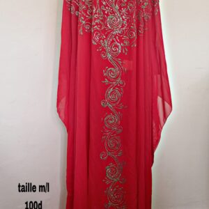 Jebba rouge Marque : fait à la main Matière : doublure en cotton , la jebba en mousseline Couleur : rouge Taille : M Sexe : femme Etat : bon état