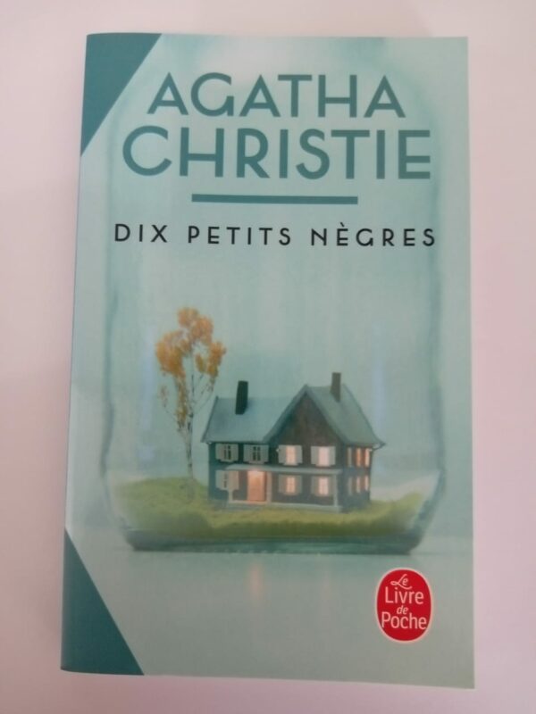 AHATHA CHRISTIE DIX PETITS NEGRES